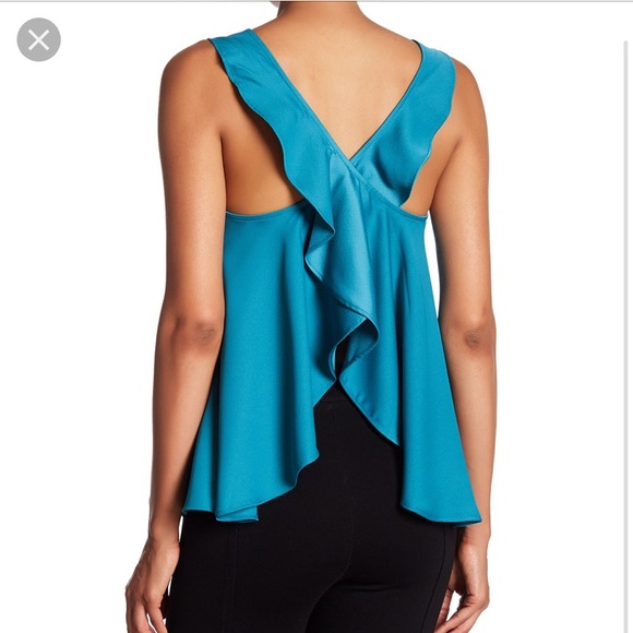 Ro & De Tops - 4/$20 Ro & De// ruffle-backed tank, size S